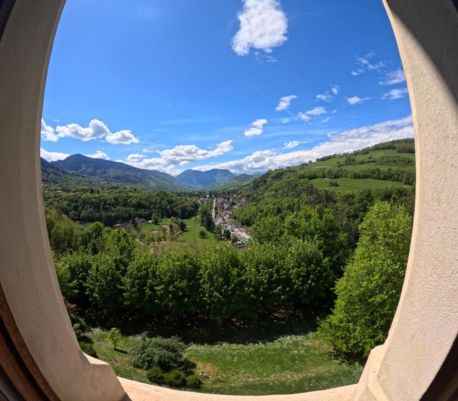 Le Belvedere De La Grand Croix Dans Le Chateau D'Uriage Saint-Martin-dʼUriage エクステリア 写真
